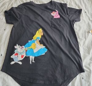 Womens Alice in Wonderland Graphic T-Shirt Xl